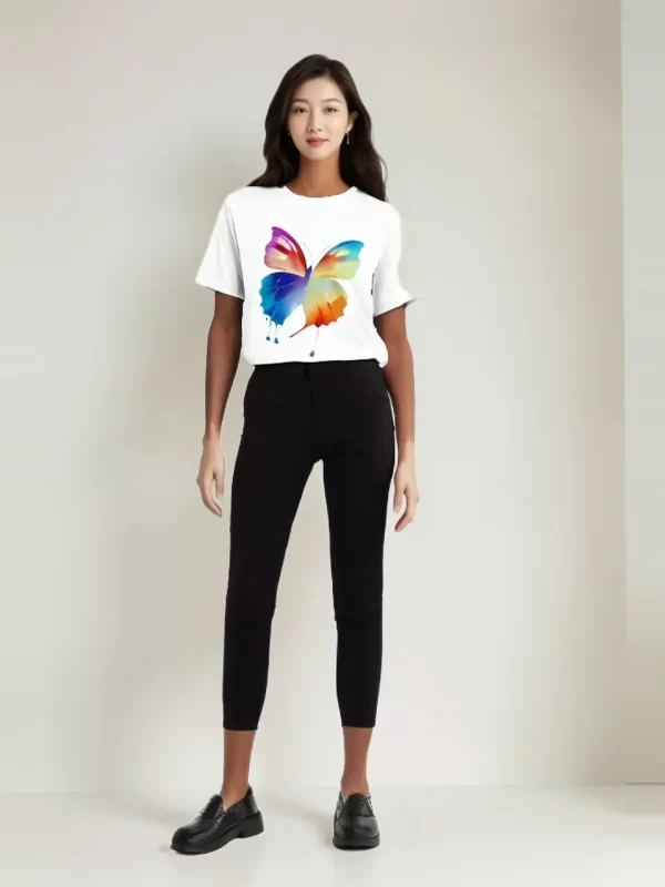 Camiseta unisex Mariposa Arcoíris: camiseta de cuello redondo con mariposas