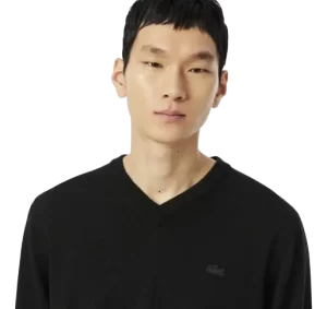 ¿Por qué elegir ropa Lacoste para outfits elegantes?